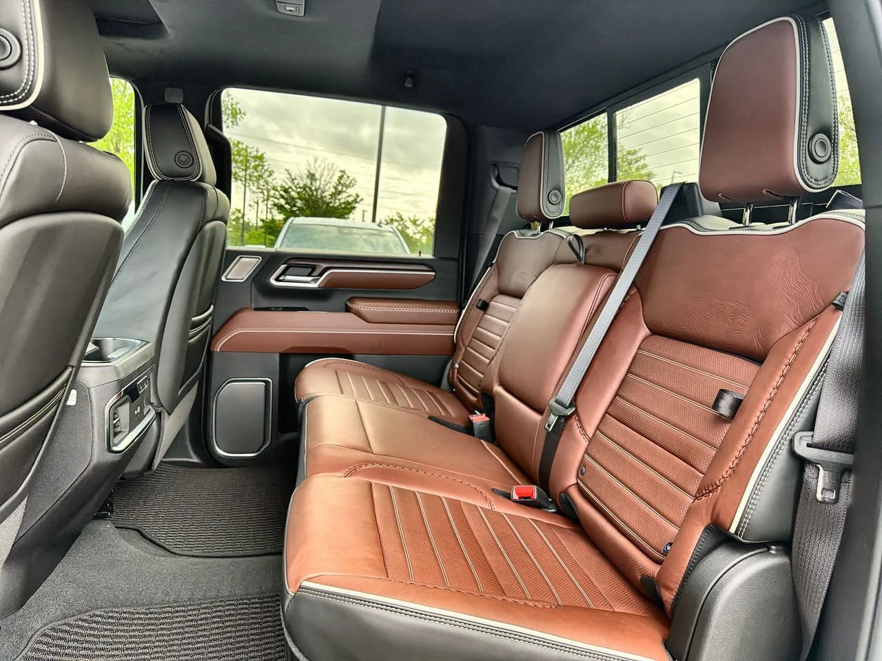 New 2026 Glacier White Tricoat GMC Denali Ultimate image 20