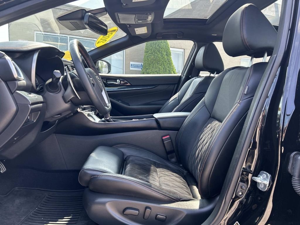 Used 2022 Black Nissan SR image 15