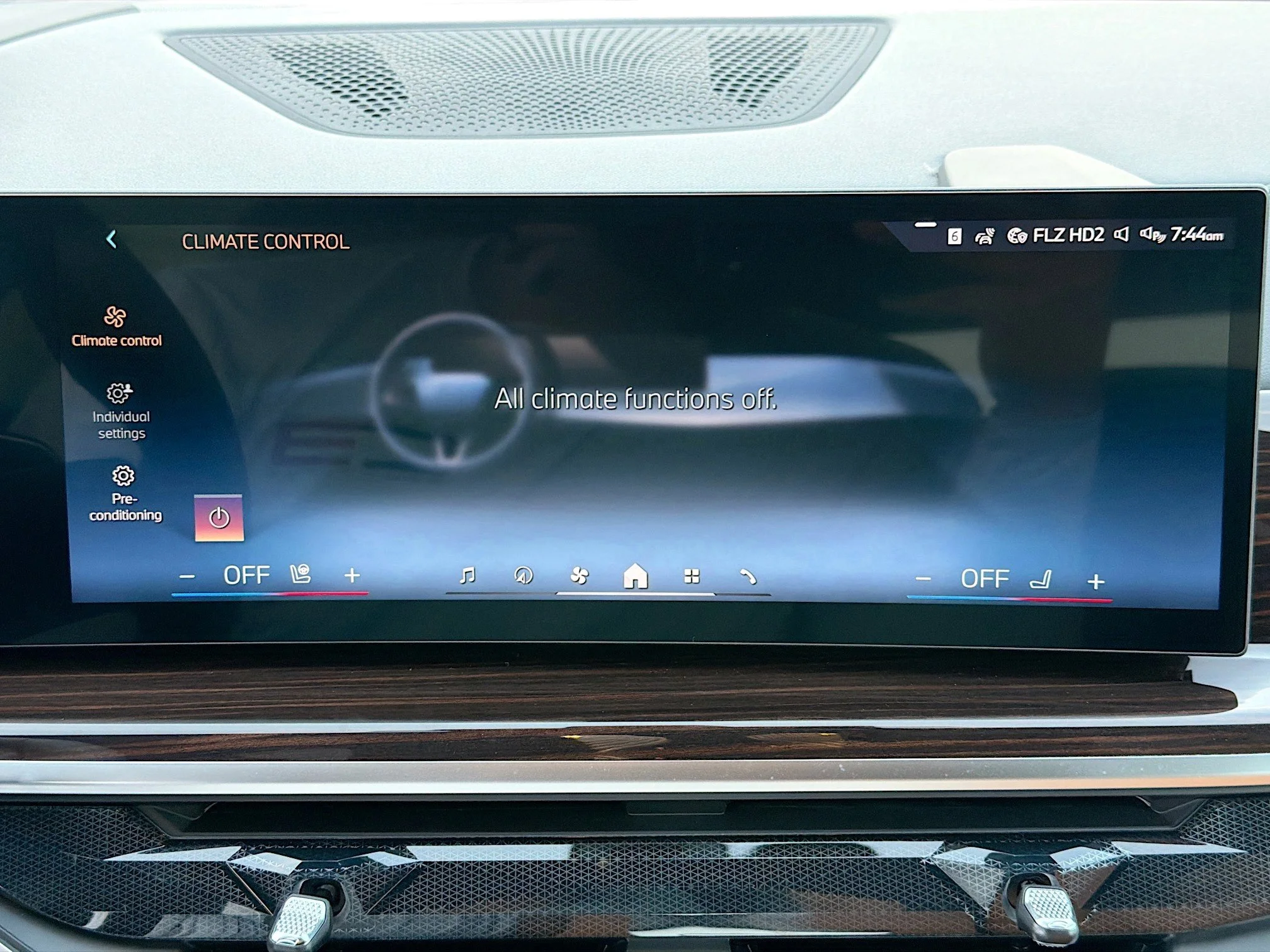 New 2026 Carbon Black Metallic BMW sDrive40i image 32