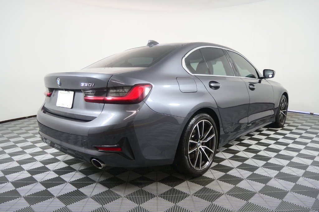 Used 2021 Mineral Grey Metallic BMW 330i image 4