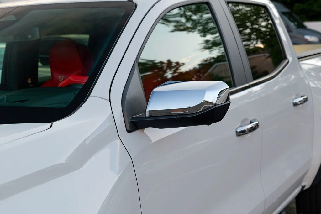 Used 2024 Summit White GMC Denali image 12