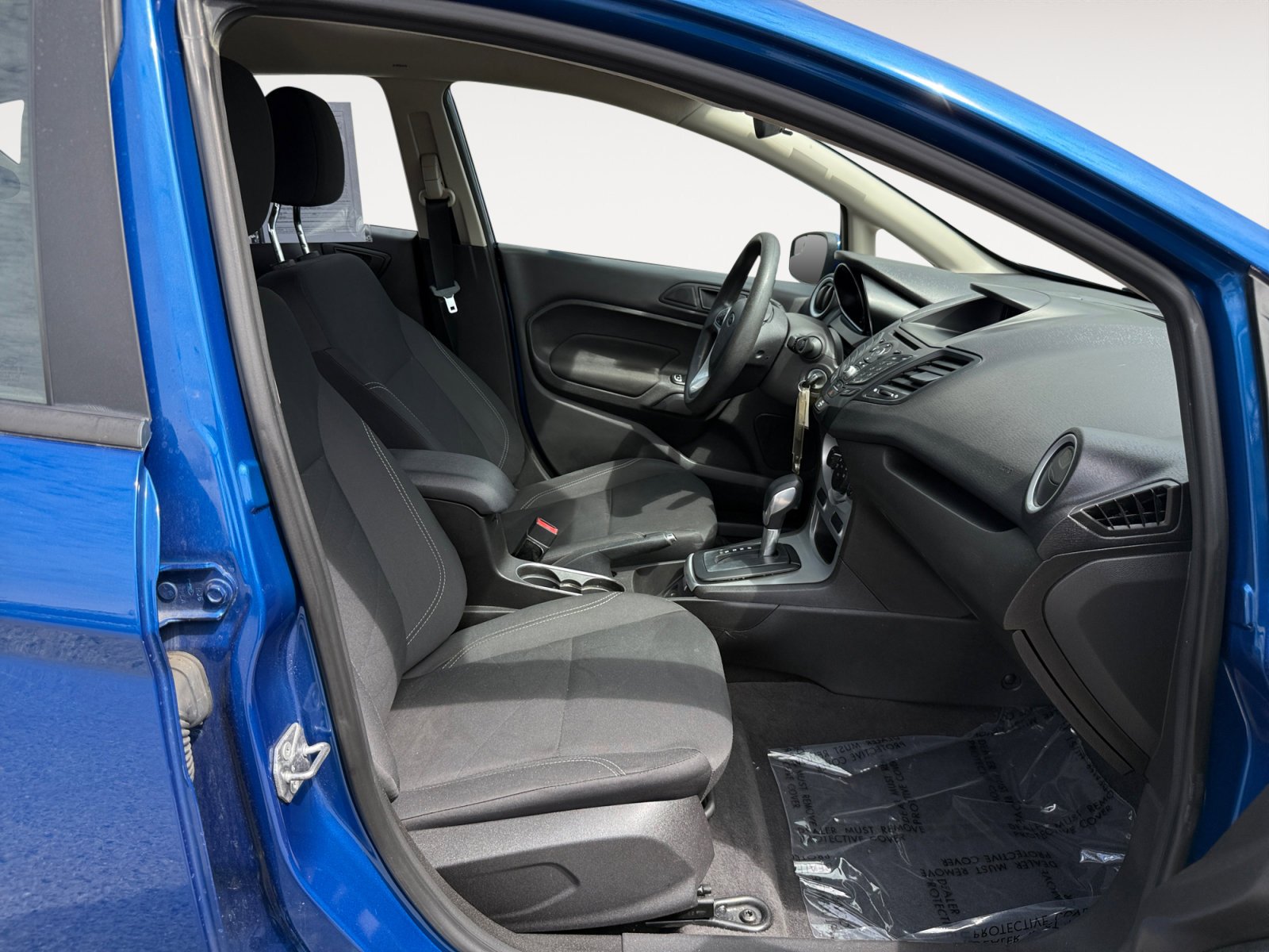 Used 2019 Lightning Blue Metallic Ford SE image 19