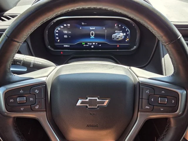 Used 2023 White Chevrolet Z71 image 26