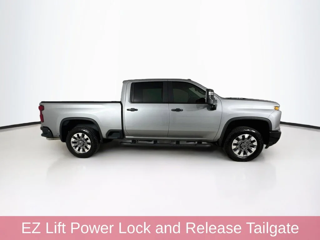 Used 2025 Gray Chevrolet Custom image 8