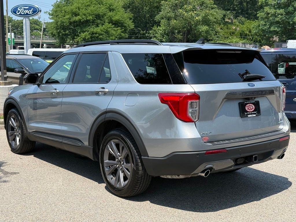 Used 2023 Silver Ford XLT image 8