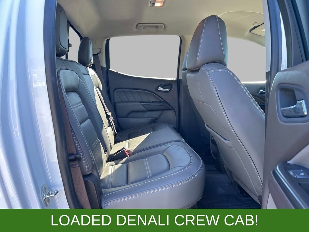Used 2022 White GMC Denali image 17