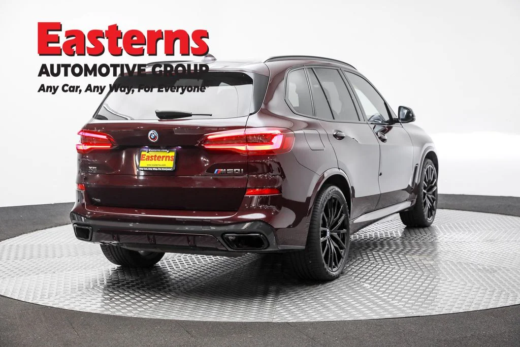 Used 2022 Red BMW M50i image 5
