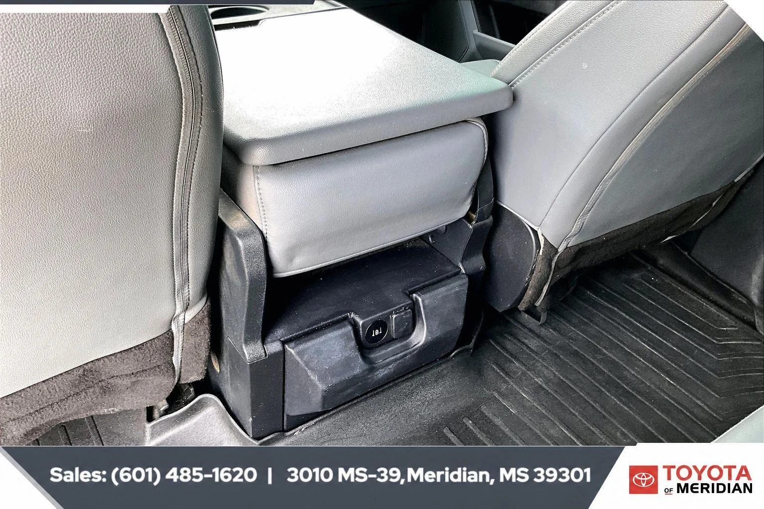 Used 2023 Oxford White Ford XL image 24