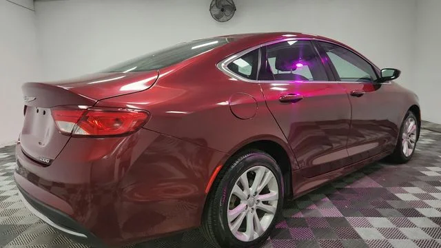 Used 2015 Red Chrysler Limited image 8