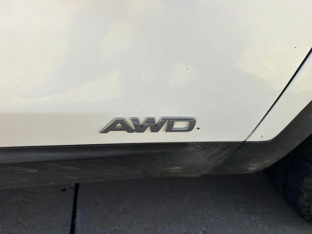 Used 2019 White Kia LX image 3