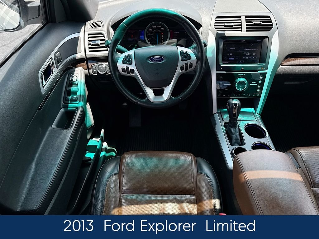 Used 2013 White Ford Limited image 16