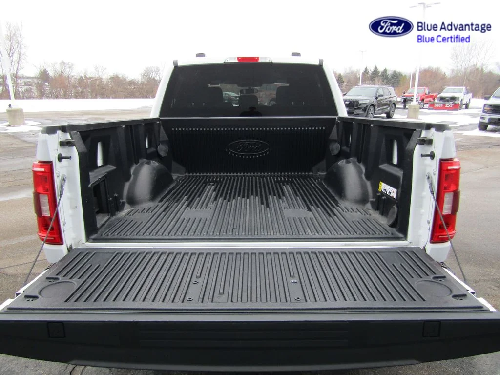 Certified Used 2023 Oxford White Ford XLT image 8