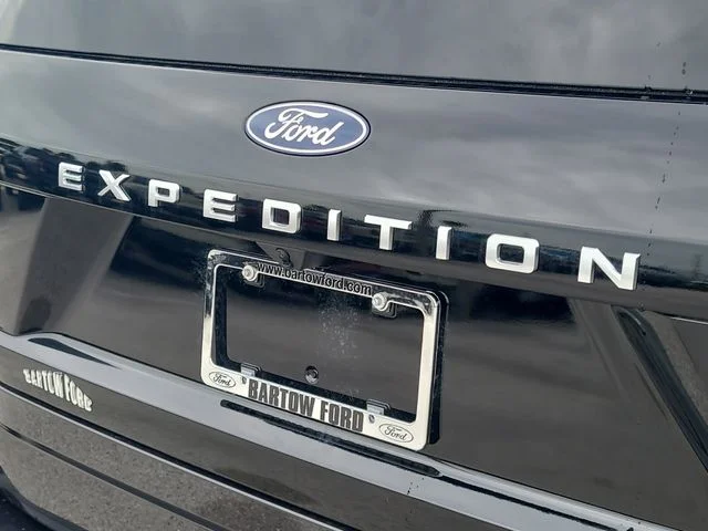 New 2027 Gray Metallic Ford Active image 9