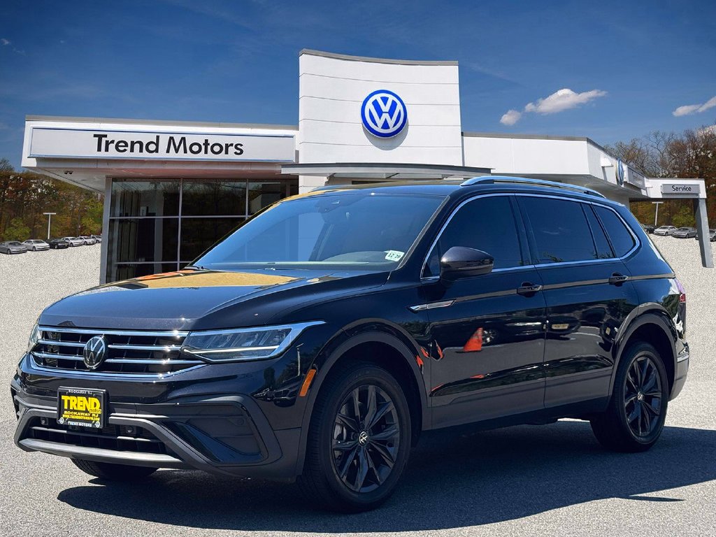 Certified Used 2024 Black Volkswagen 2.0T SE image 2