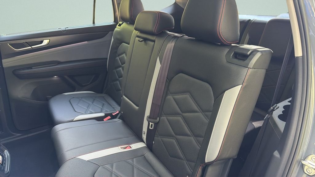 New 2026 Pure Gray Volkswagen 2.0T Peak Edition image 29