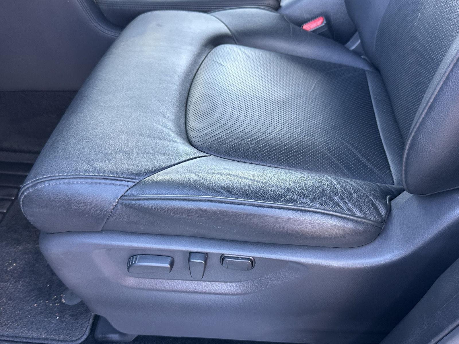 Used 2023 Super Black Nissan SL image 10