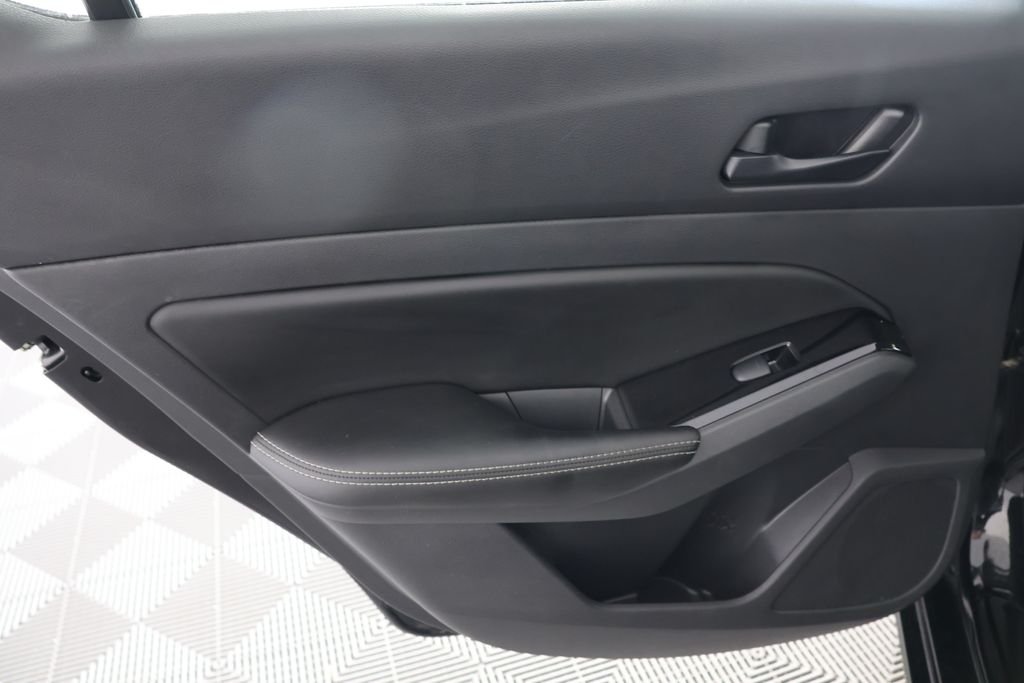 Used 2023 Black Nissan 2.5 SV image 25