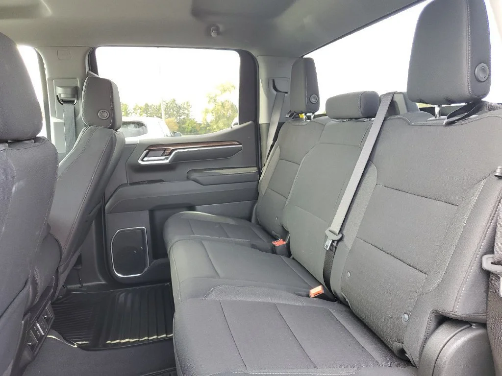 New 2026 Sterling Gray Metallic Chevrolet LT (2FL) image 27