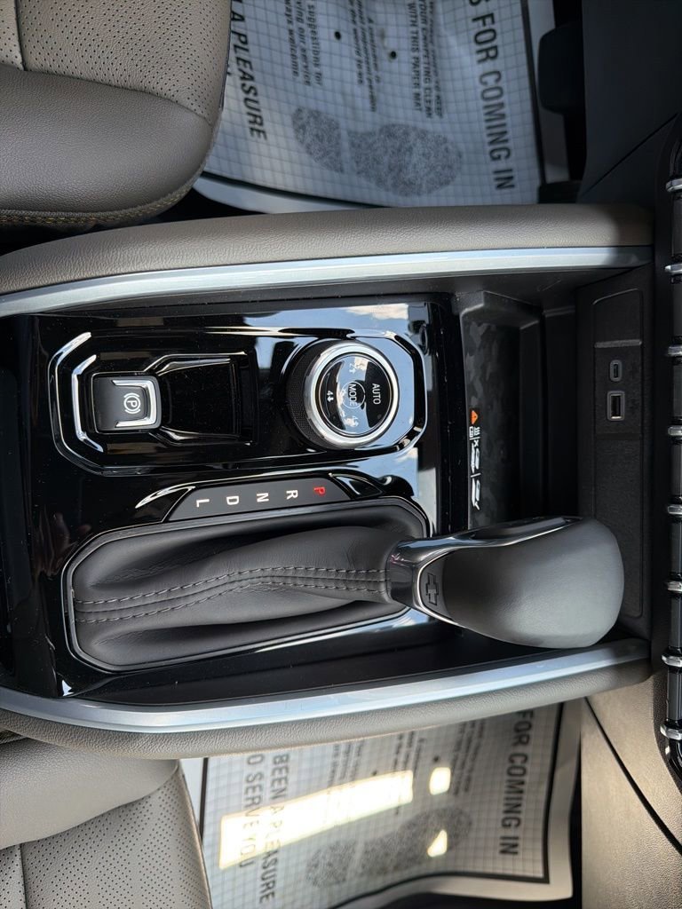 2026 Chevrolet Colorado ZR2 - Photo 36