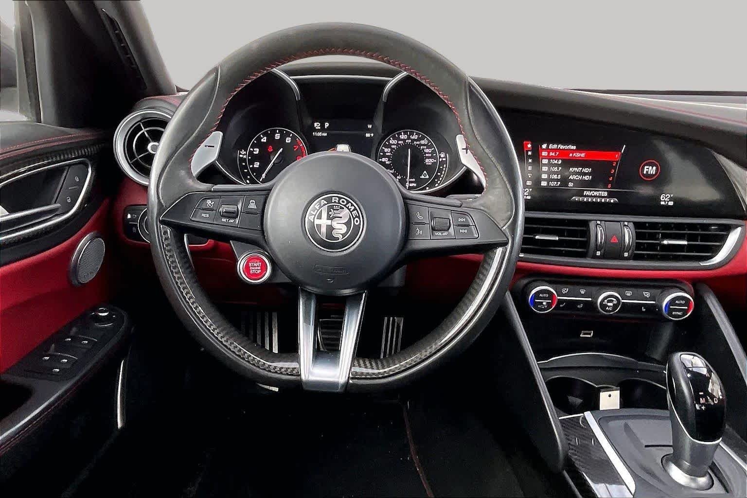 Used 2018 Vesuvio Gray Metallic Alfa Romeo  image 6