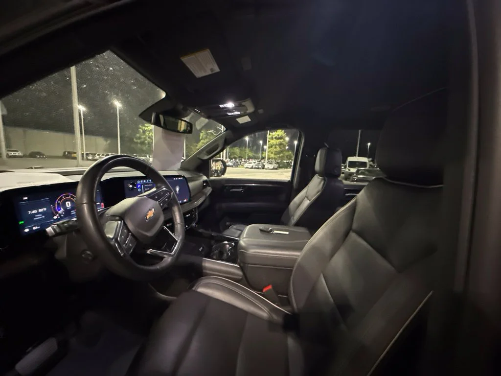 Used 2025 Gray Chevrolet Premier image 15