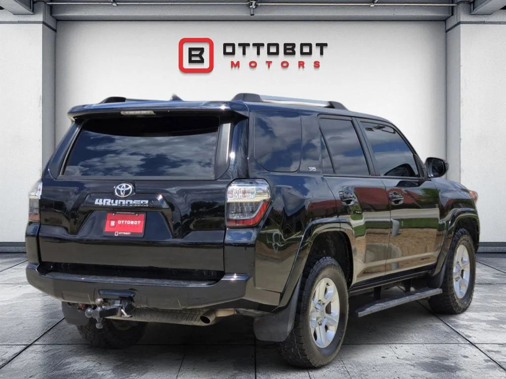 Used 2022 Black Toyota SR5 image 4