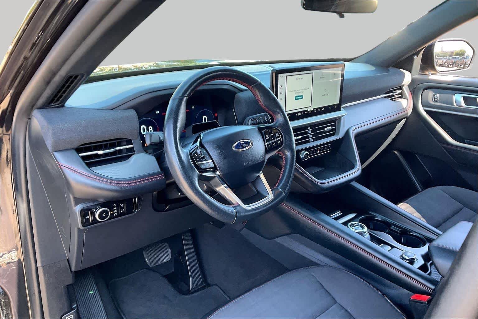 Used 2025 Agate Black Ford ST-Line image 17