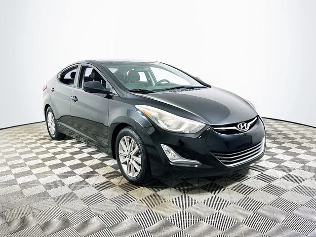 Pre-Owned 2014 Hyundai Elantra SE