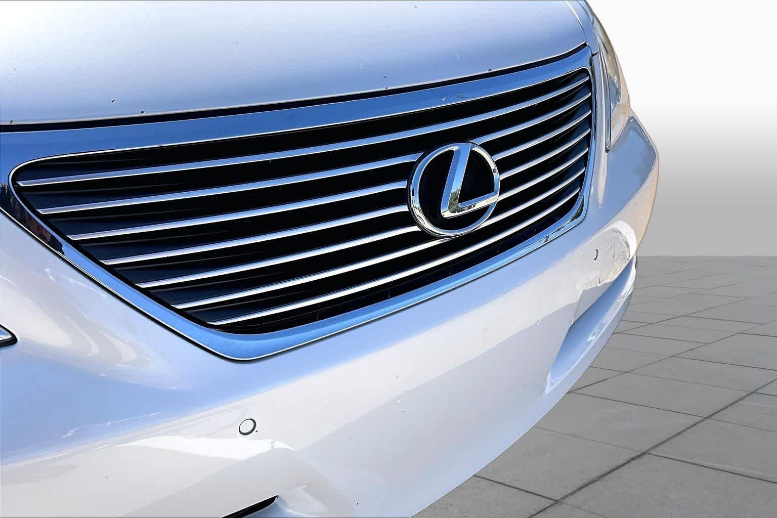 Used 2008 Starfire Pearl Lexus  image 28