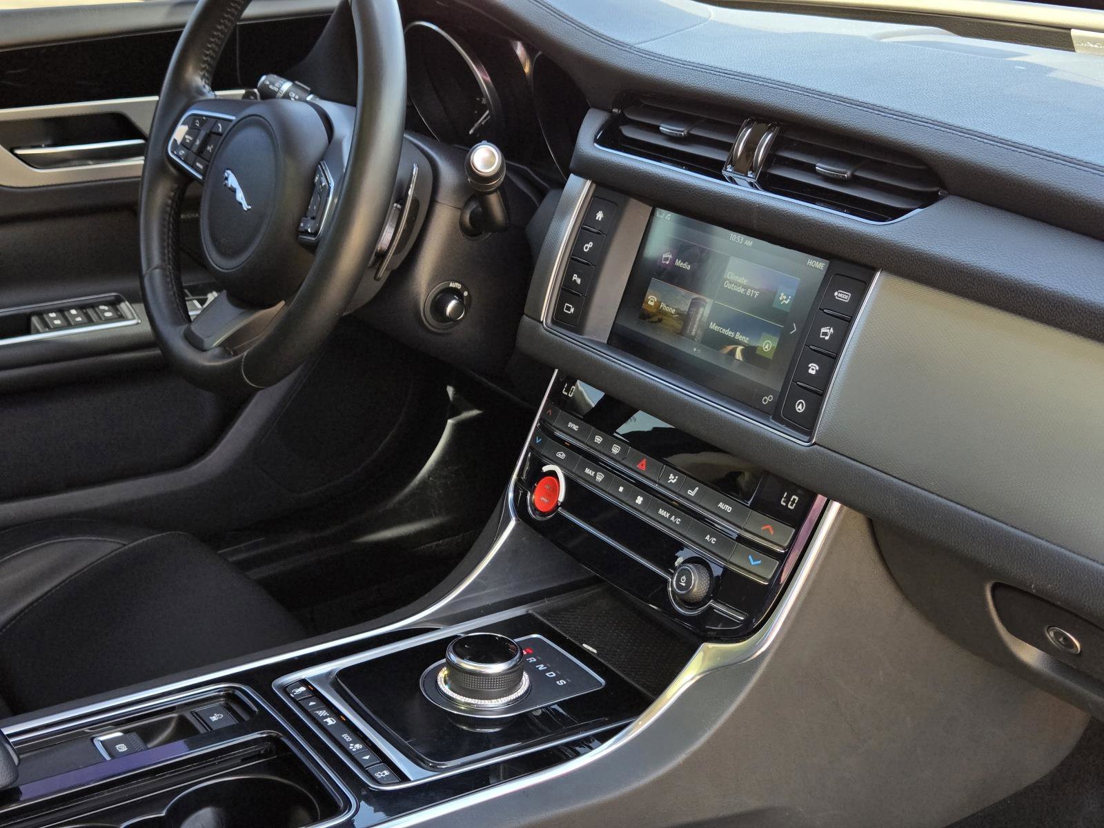 Used 2017  Jaguar 35t Premium image 41