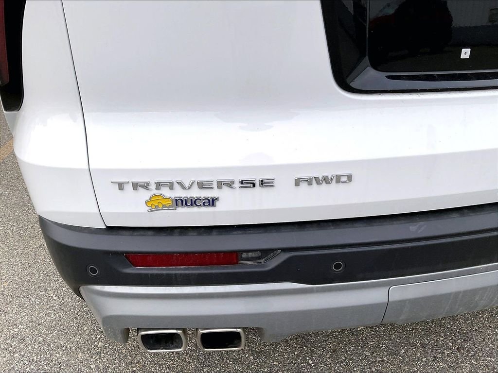 Used 2026 White Chevrolet LT image 28