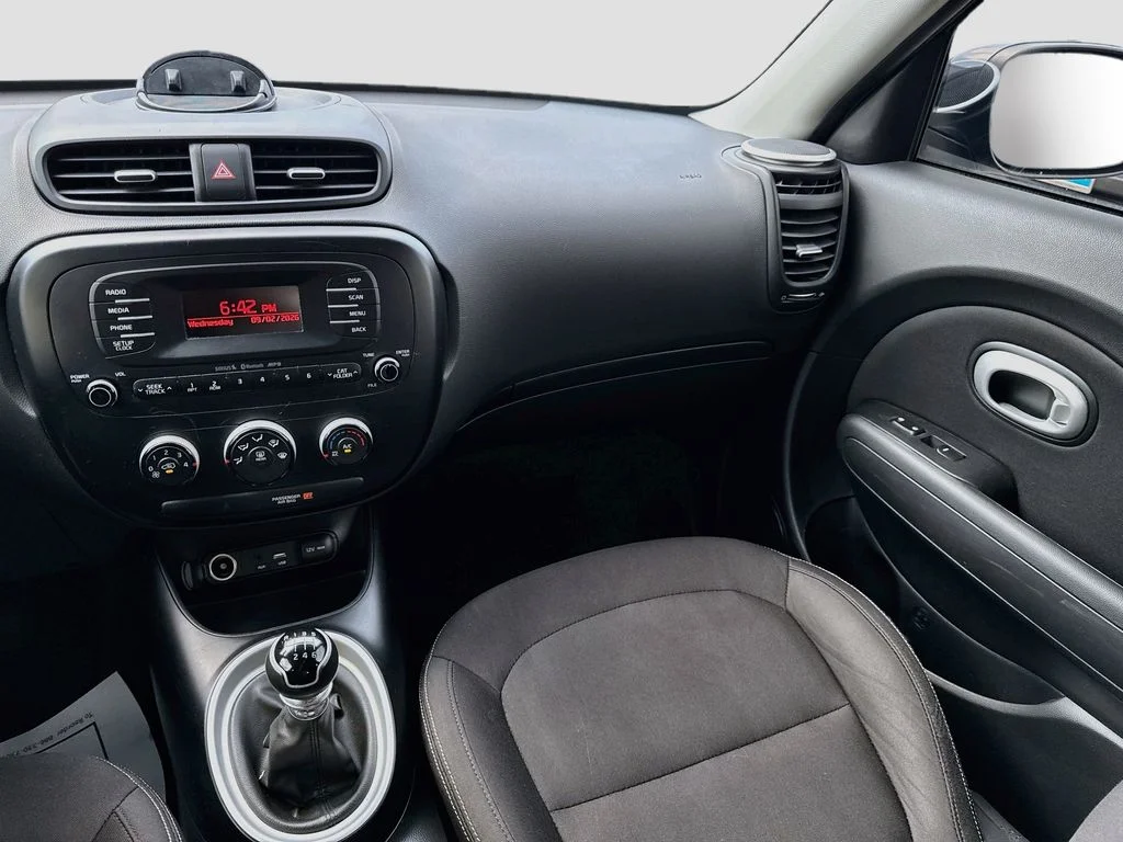 Used 2016 Black Kia Base image 25
