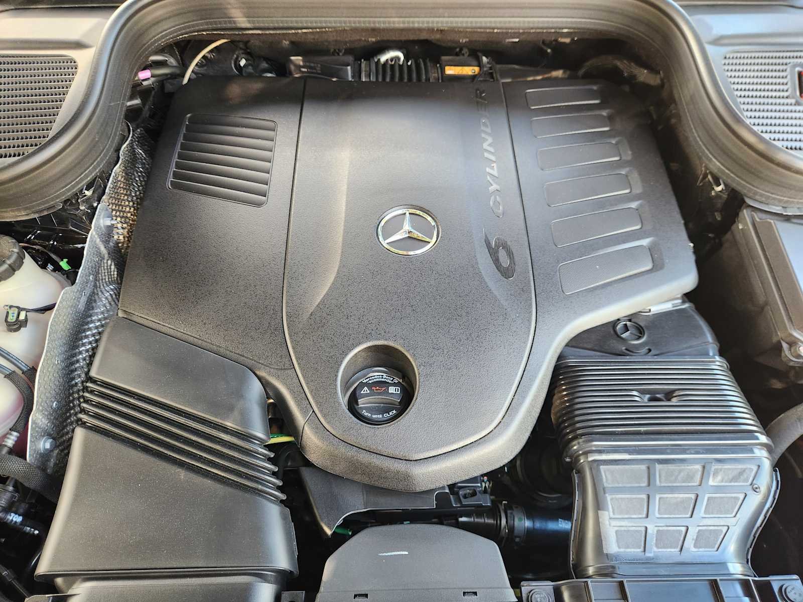 Certified Used 2026 Obsidian Black Metallic Mercedes-Benz GLS 450 image 31