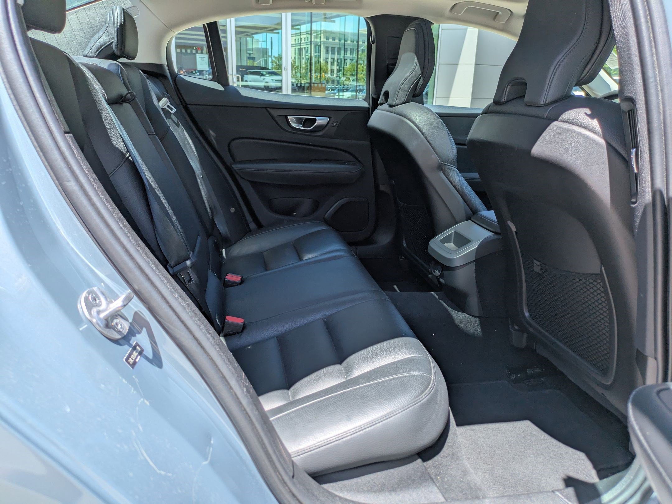 Used 2024 Blue Volvo Plus Dark Theme image 28