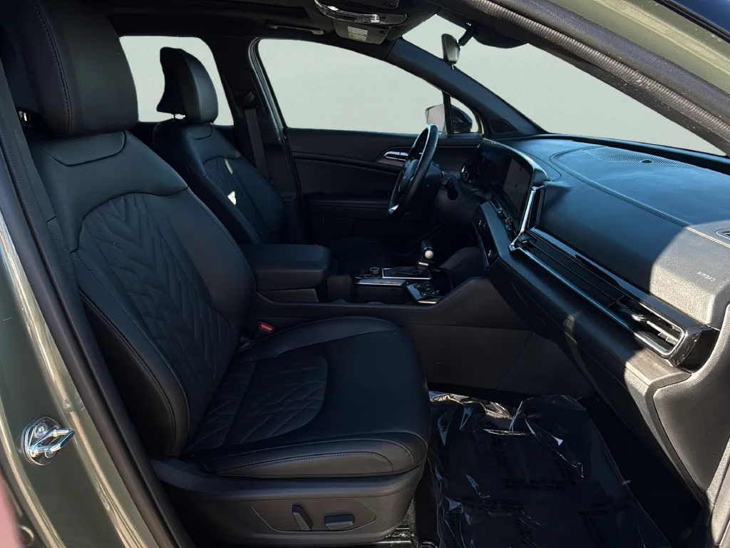 Used 2025 Jungle Green/Ebony Black Roof Kia X-Pro Prestige image 20