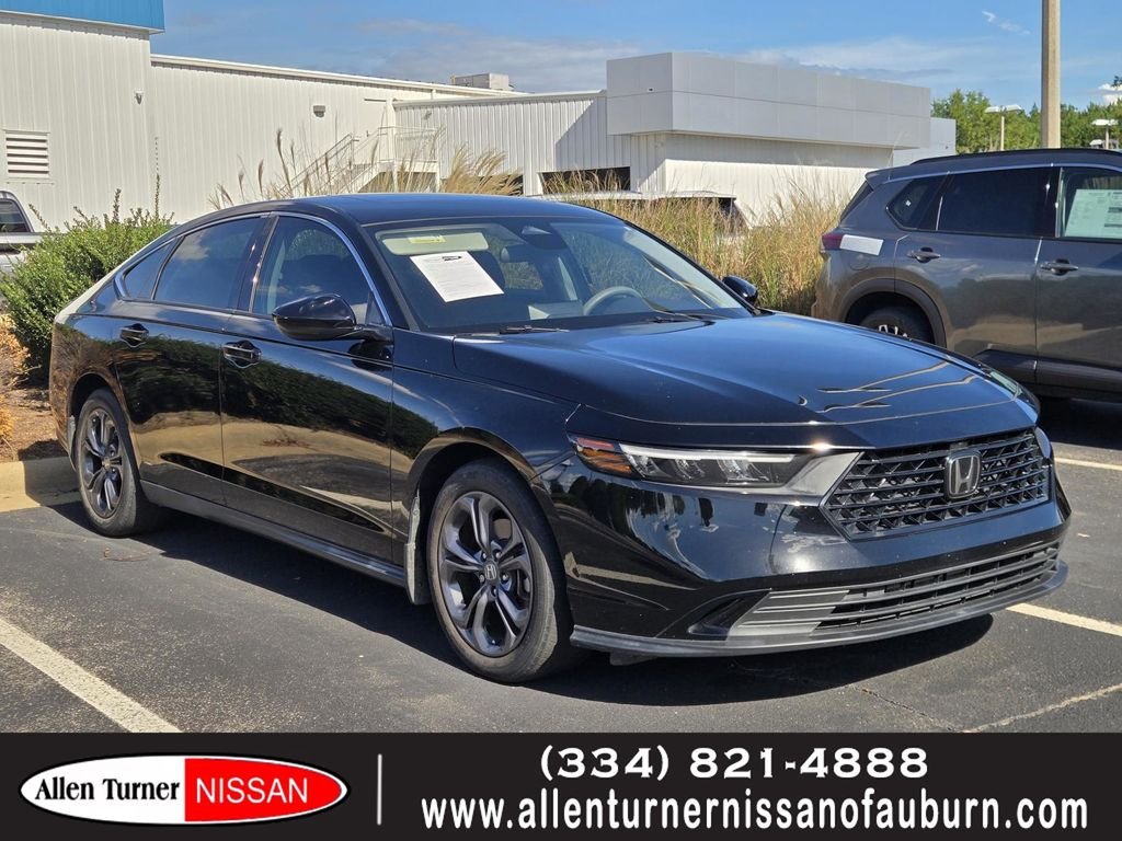 Used 2023 Black Honda EX image 1