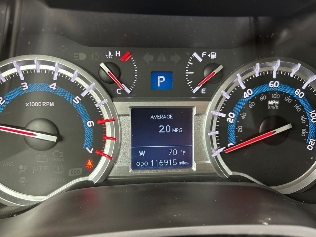 Used 2014 White Toyota SR5 image 10