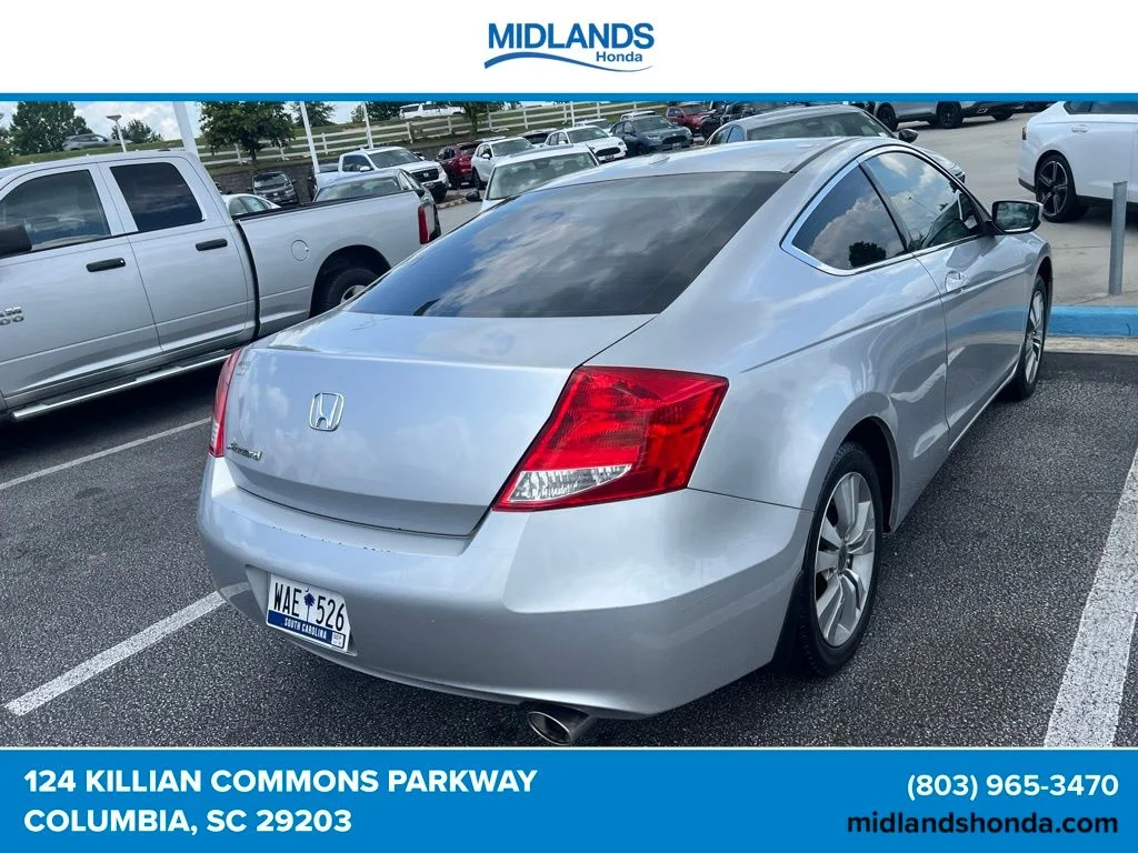 Used 2011 Alabaster Silver Metallic Honda EX-L image 2