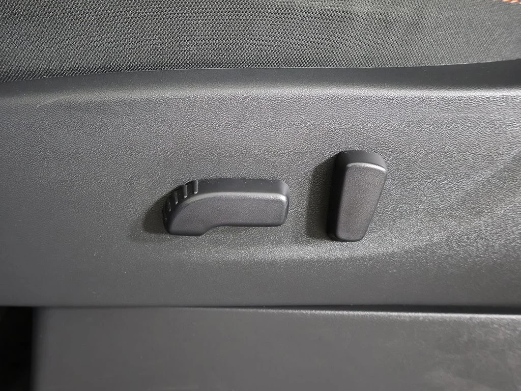 Used 2024 Boulder Gray Nissan PRO-4X image 32