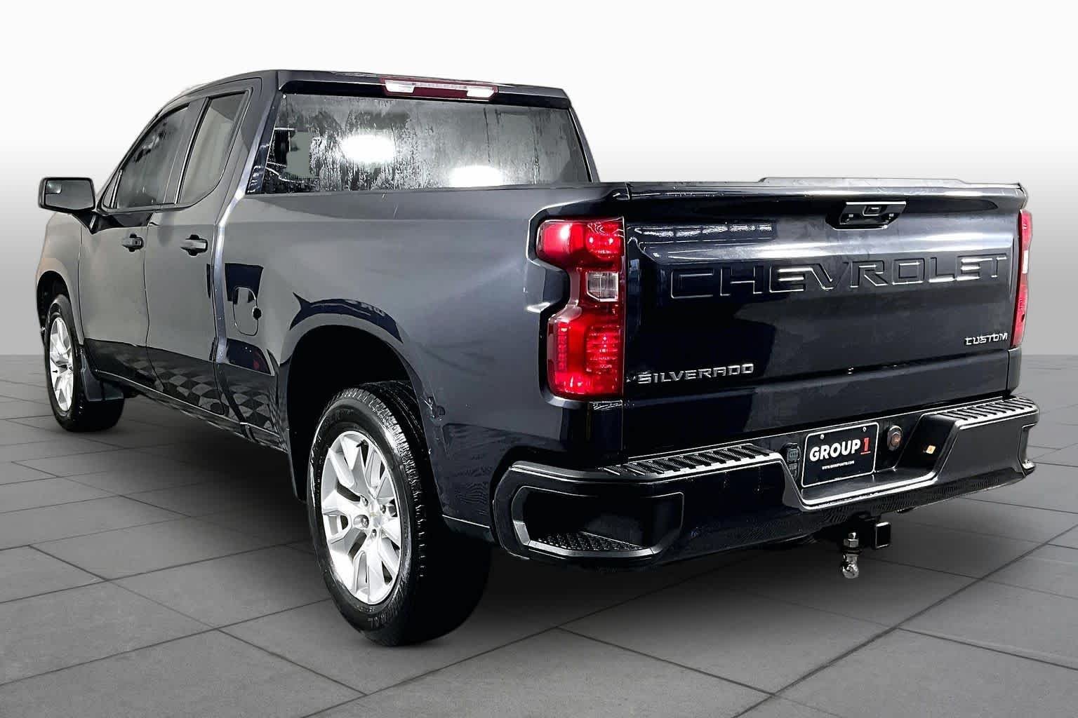 Used 2022 Dark Ash Metallic Chevrolet Custom image 12