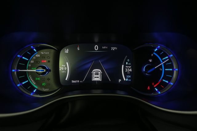 Used 2023 Silver Chrysler Touring L image 34