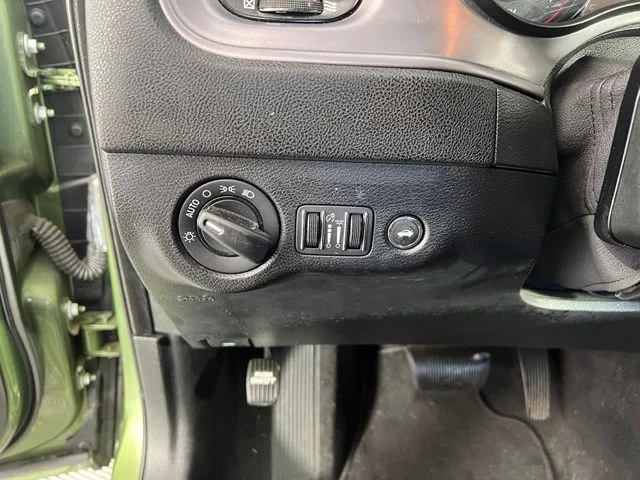 Used 2023 Green Dodge SXT image 20