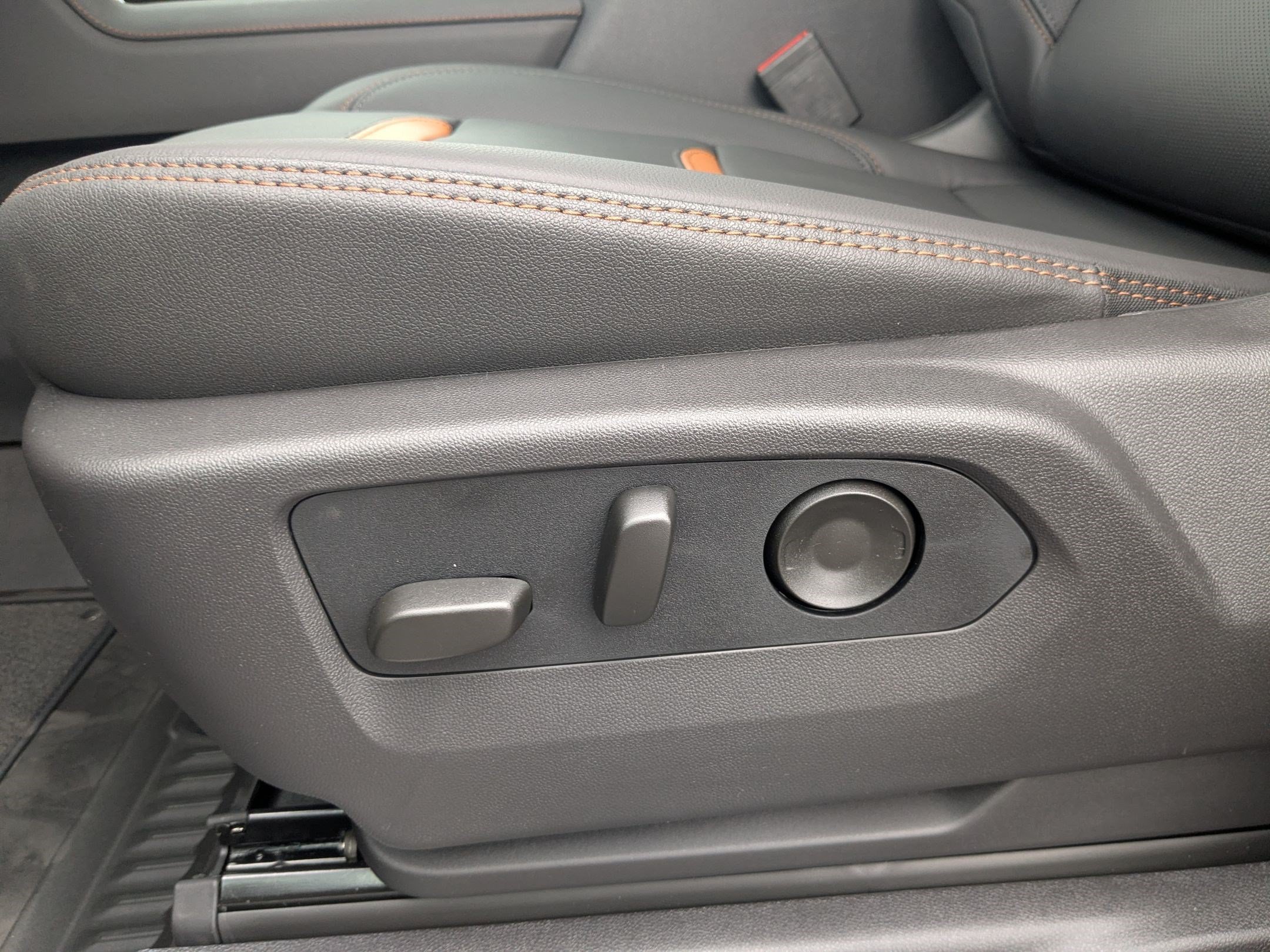 2026 GMC Sierra 3500HD AT4 - Photo 23