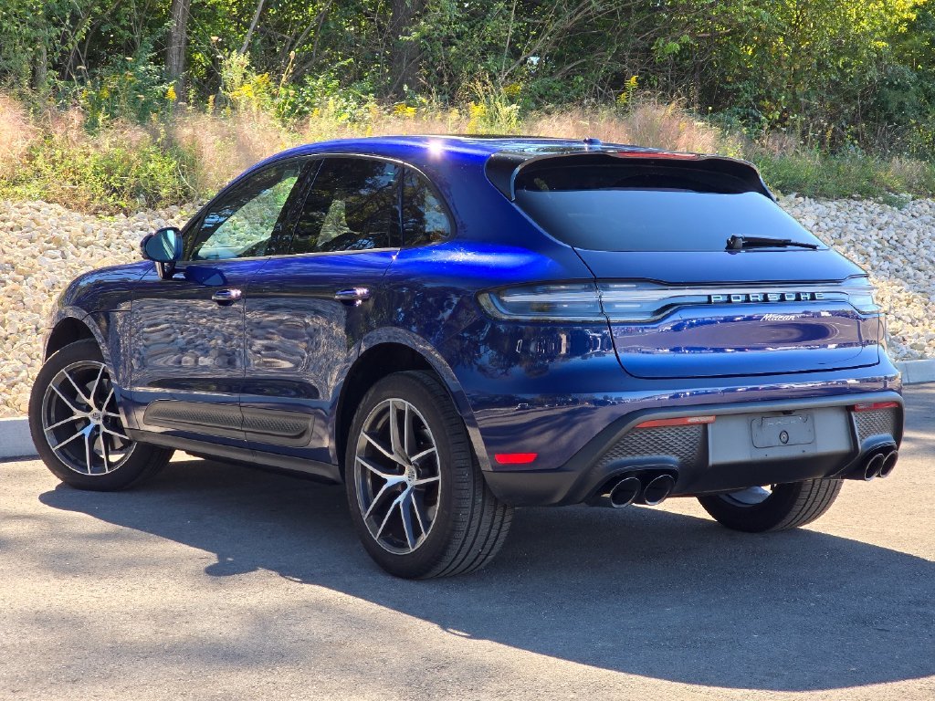 Used 2025 Blue Porsche  image 3