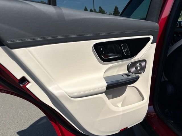 New 2027 Red Mercedes-Benz GLC 300 image 15