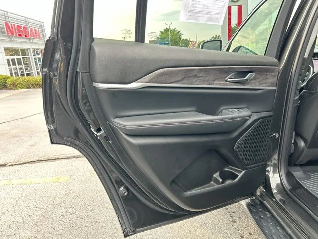 Used 2023 Gray Jeep Limited image 22
