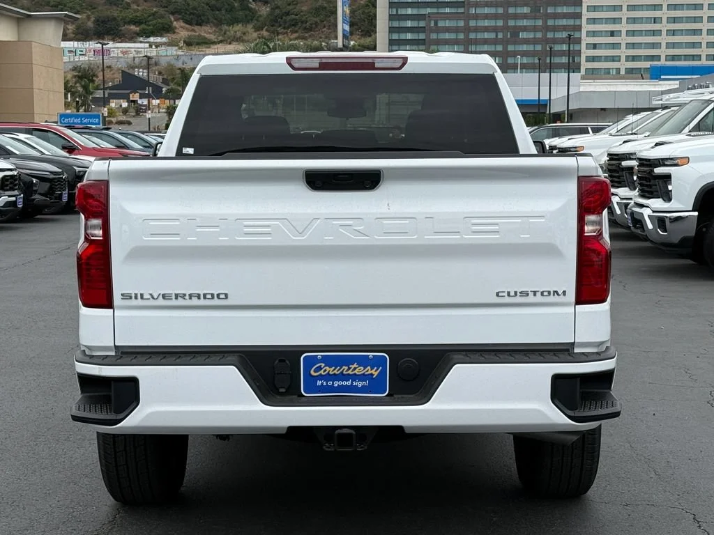 New 2026 Summit White Chevrolet Custom image 7