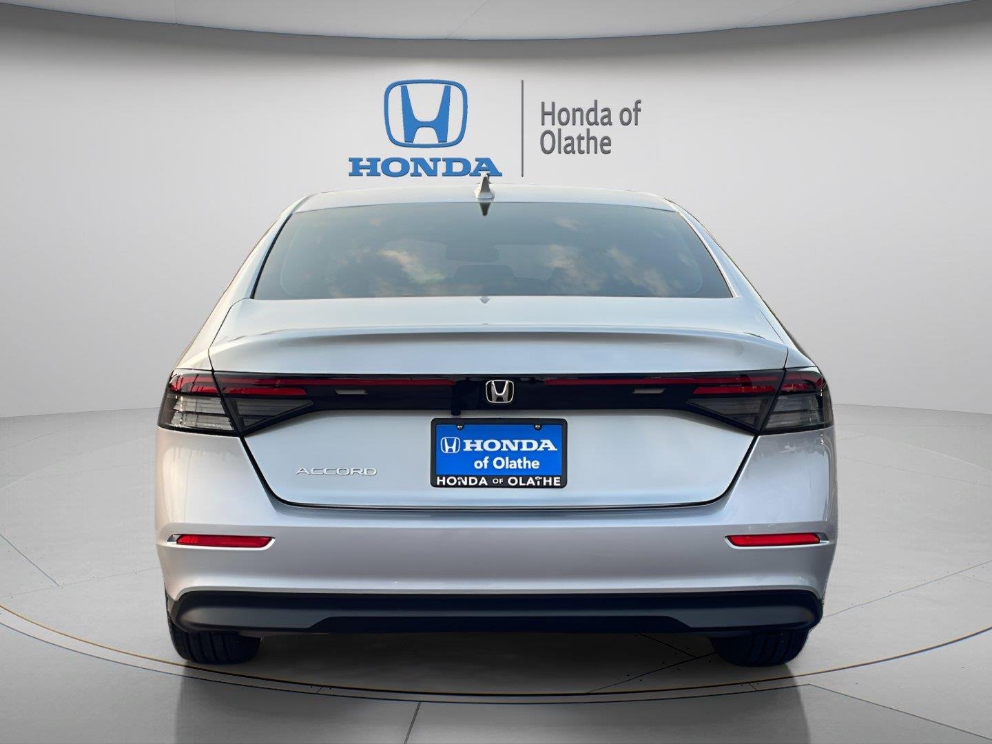 Certified Used 2024 Solar Silver Metallic Honda 1.5T EX image 4
