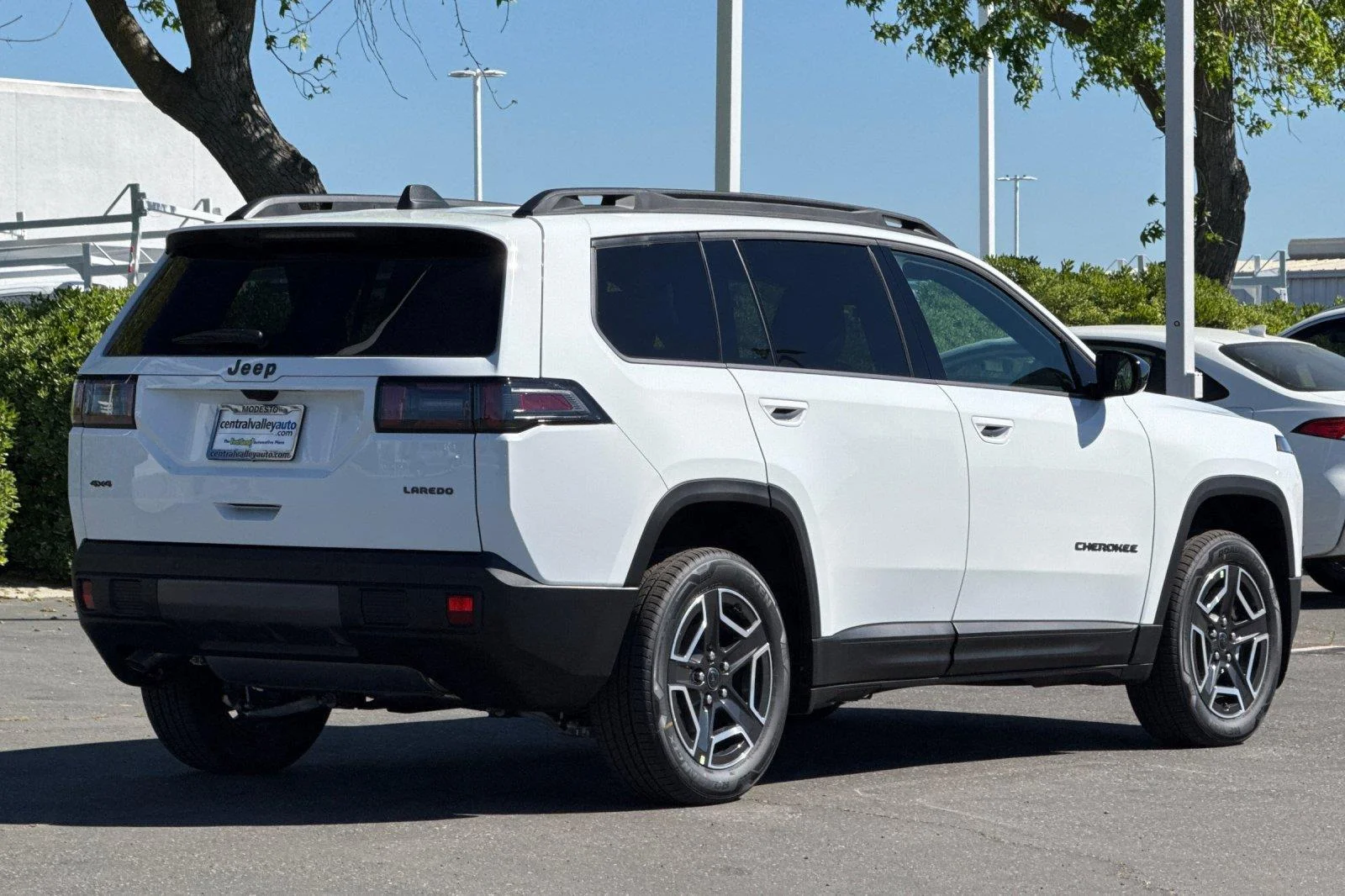 New 2026 Bright White Clearcoat Jeep Laredo image 4