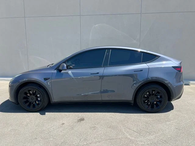 Used 2023 Midnight Silver Metallic Tesla Long Range image 5